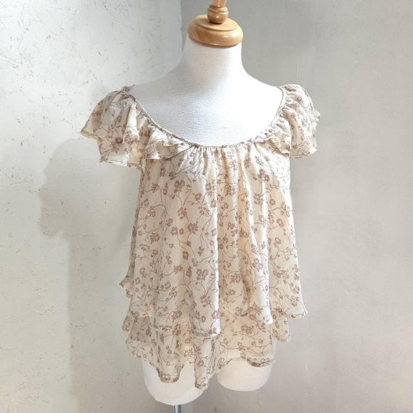 Forever 21 | Cream Floral Ruffle Blouse - Picture 1 of 10